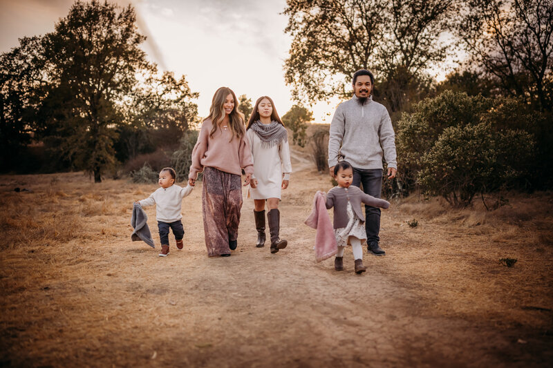 Family outdoor photoshoot by Xilo Photography
