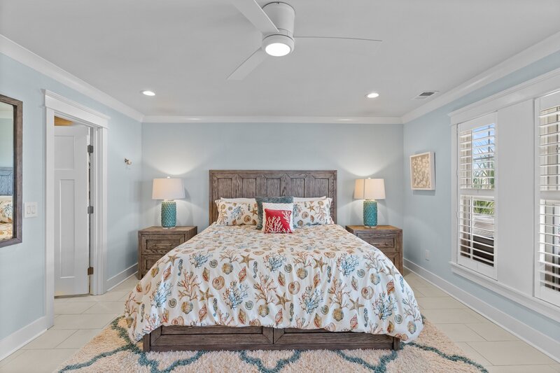 Luxury-Holden-Beach-Rentals-WI-Middle7