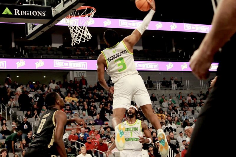Chris Youngblood's Dunk