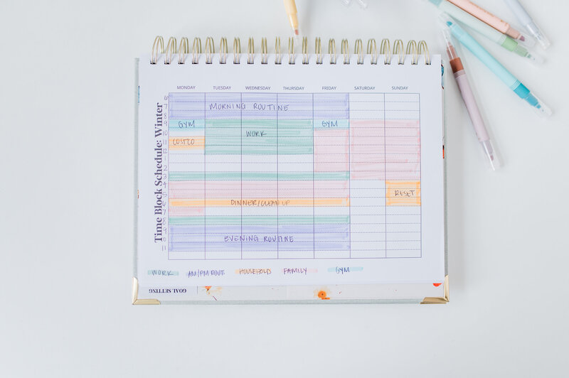 Learn to increase your photography bookings through blogging and pinterest