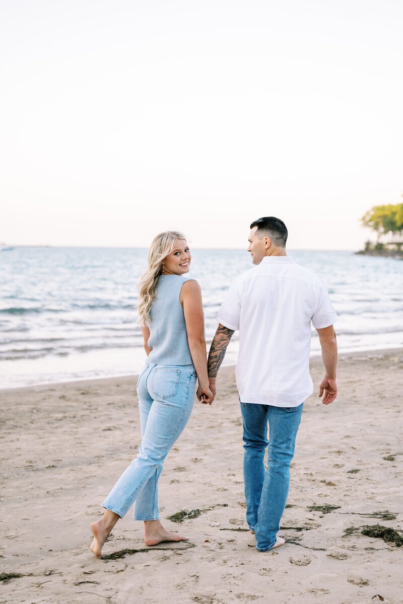 Chicago-IL-Olive-Park-engagement-session