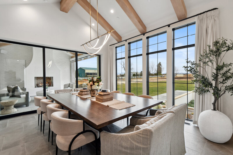 The-Chateau-Moderne-Thompson-Homes-Meridian-Custom-Home-Builder-6