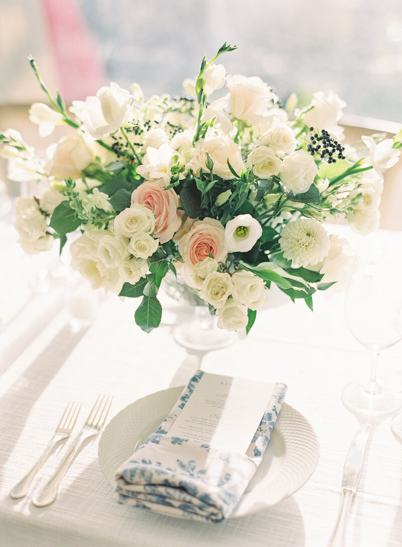 48 whiteandbluewedding