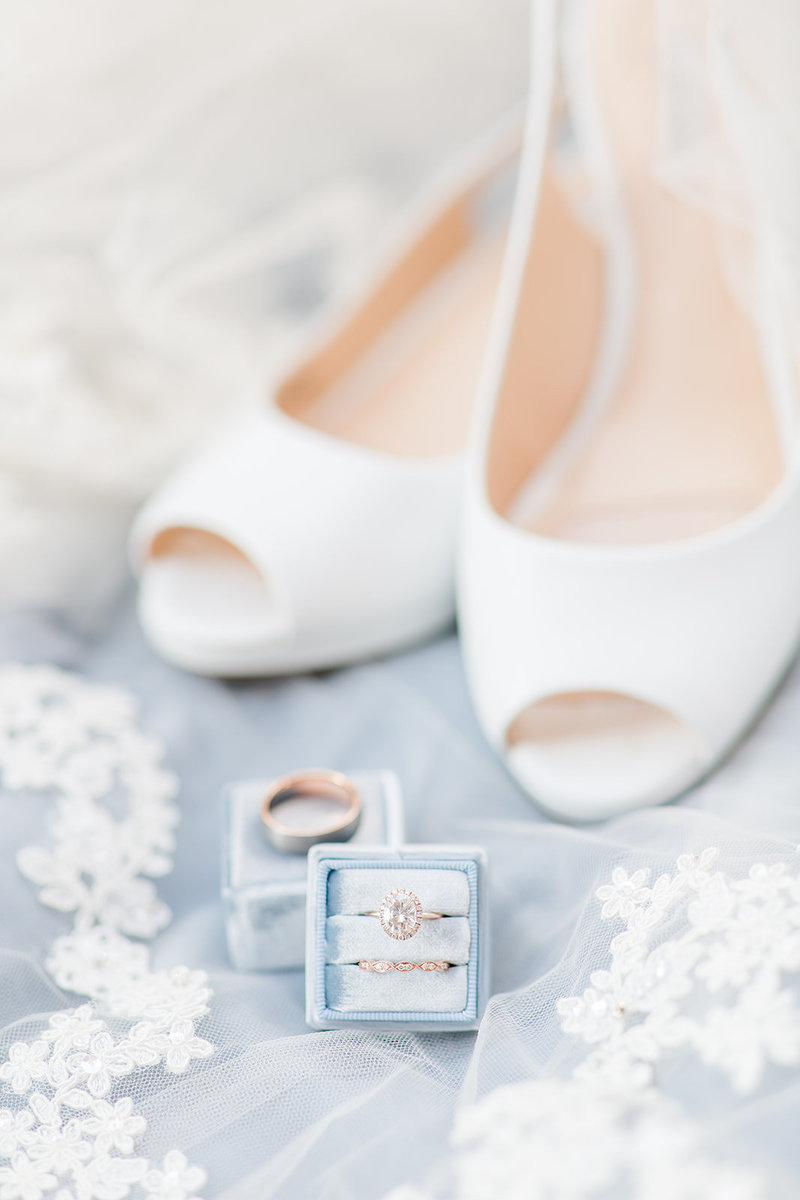 Warehouse-Event-Center-Rayne-Wedding-Photographer_01