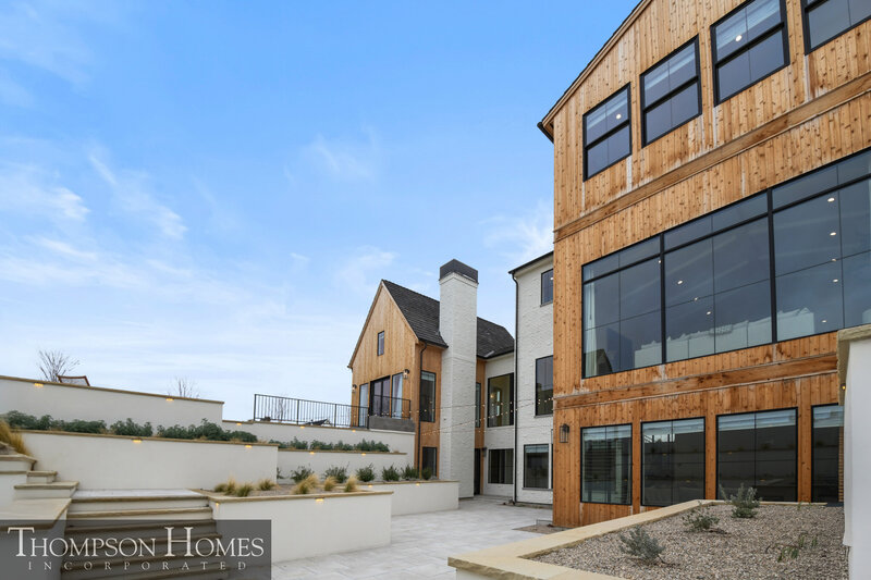 Thompson-Homes-Chateau-Moderne-Meridian-Custom-Home-Builder-8