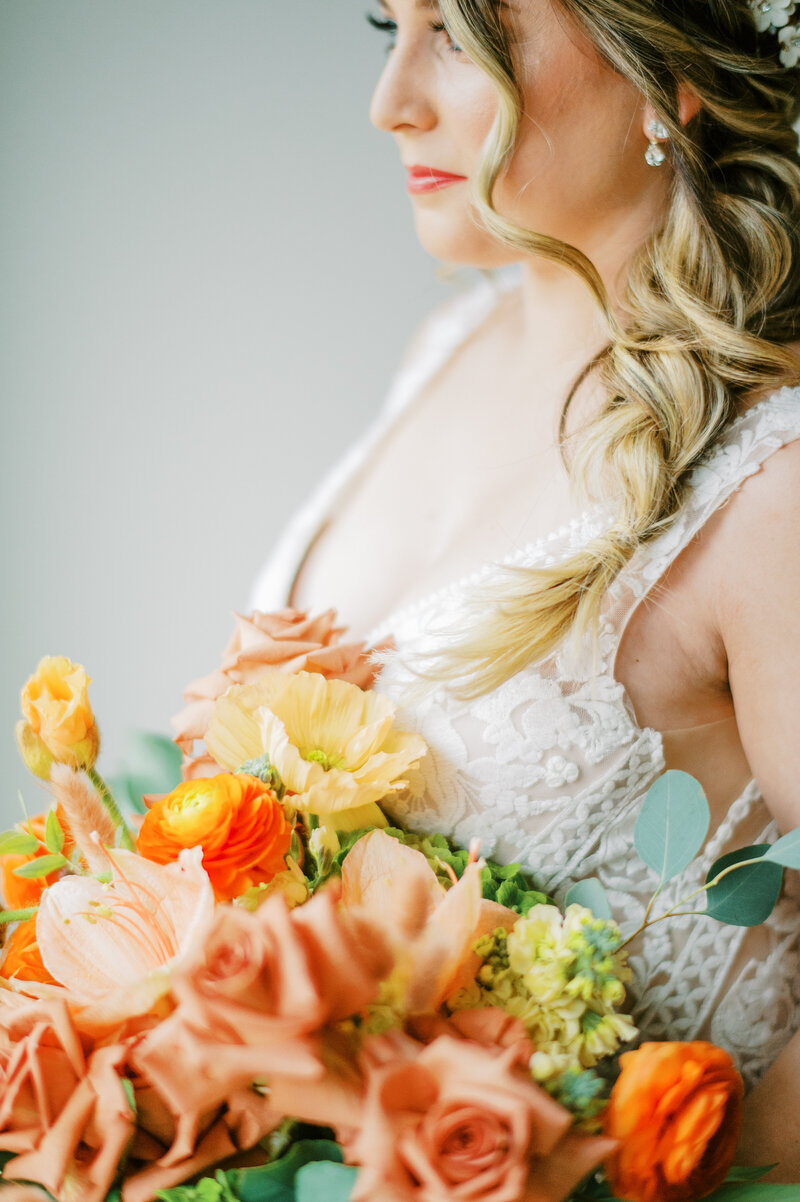 R House Editorial Peek-4