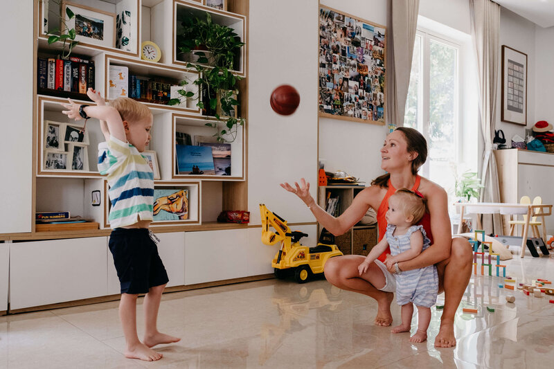 kitchen-family-Tay Ho shoot_basketball