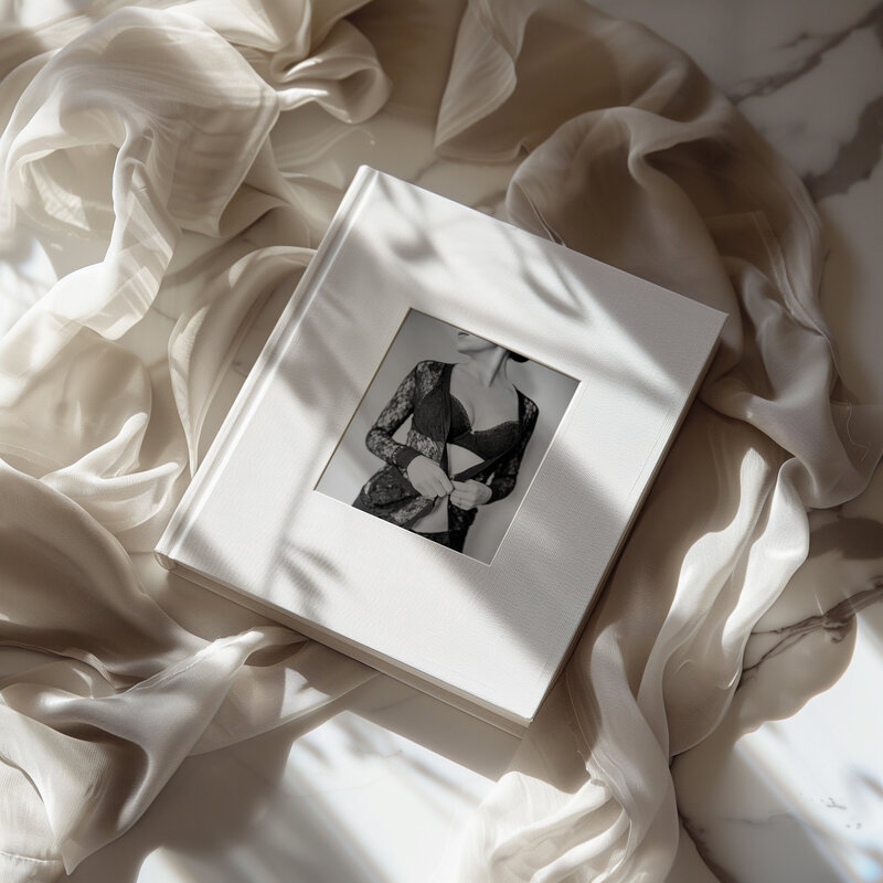 Lola Melani Album Mockup-4