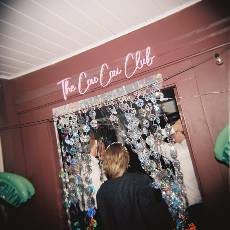 64 neonsignafterparty
