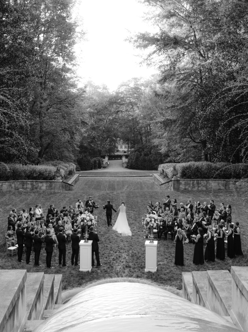 black and white ceremony at swan house atlanta