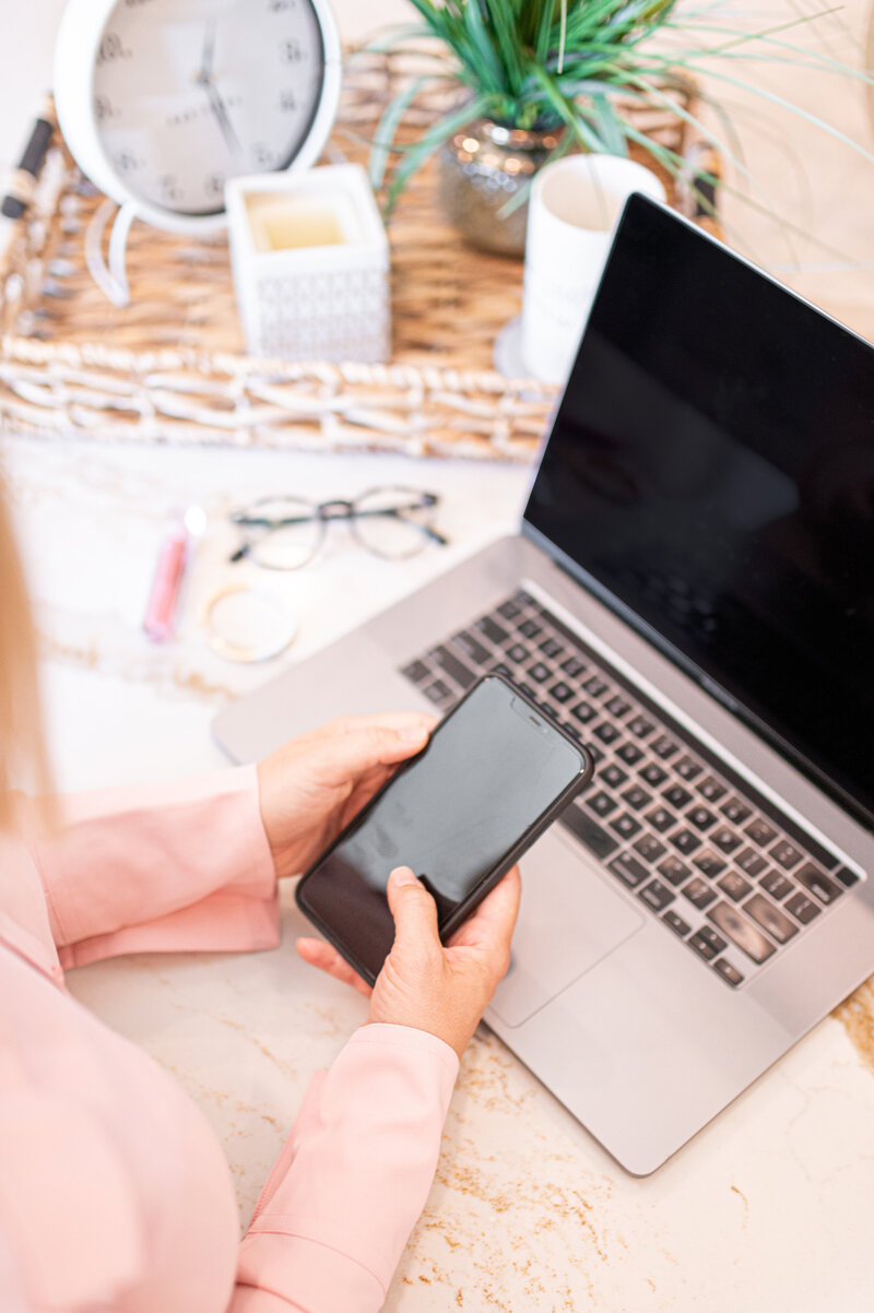 I'm here to help you boost your SEO, drive traffic to your website, connect with dream clients, and level up your business!