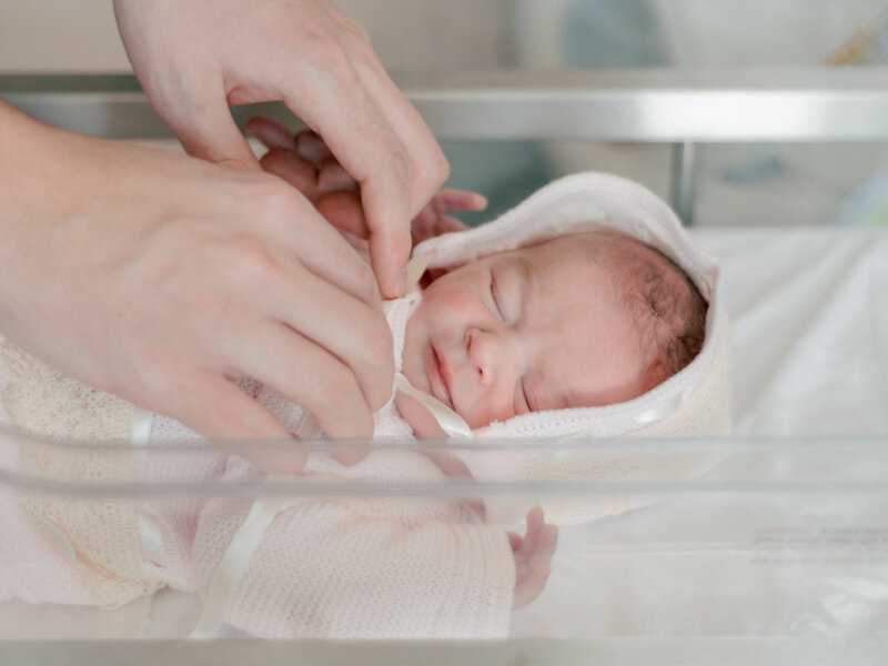 newborn in hospital bassinet-10