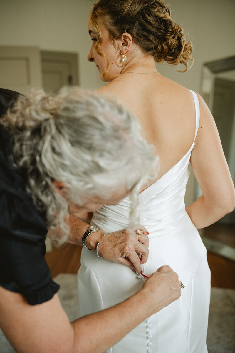 documentary-style-wedding-photographer-13