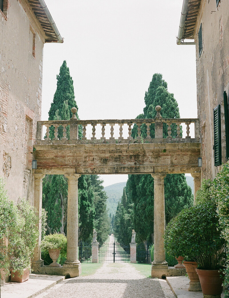 Borgo-Stomennano-Tuscany-Wedding-Hilary-Louis-1