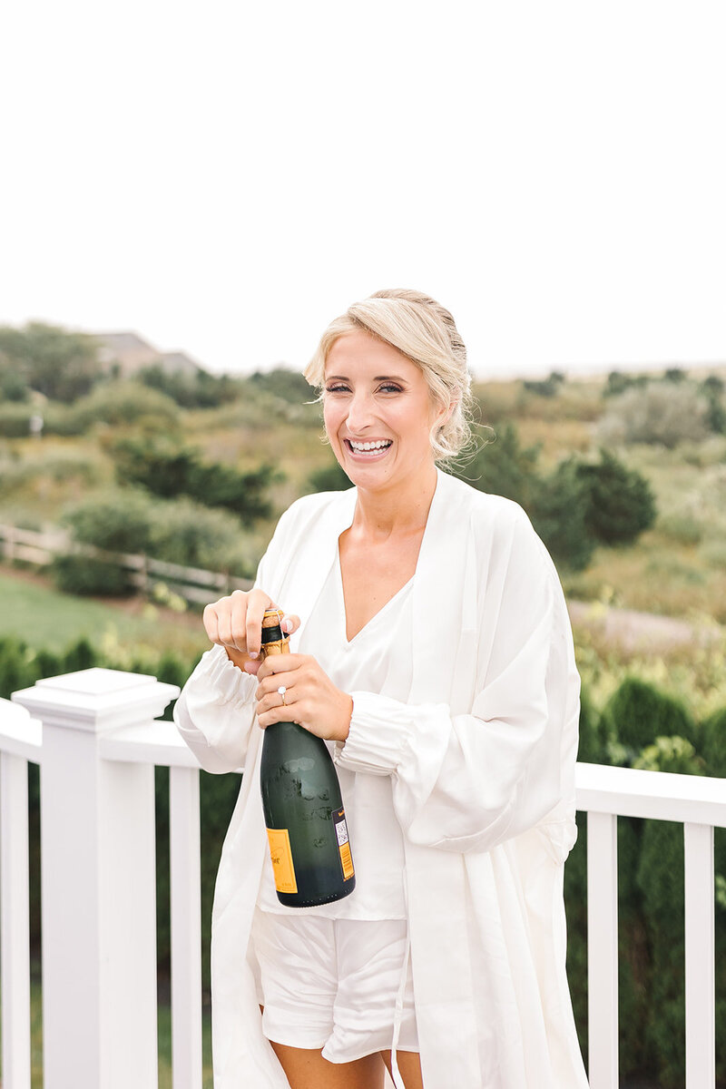 J + J - Julia Getting Ready (Ellen Sargent Photography)-8