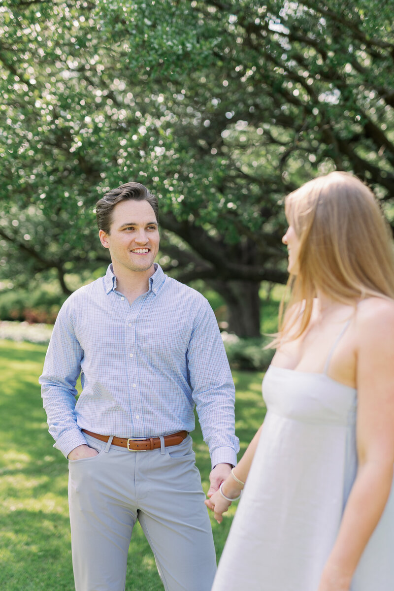 Fort-Worth-Botanic-Gardens-Engagement-Session-Chirstian-Wedding-Photographer-Kortney-Boyett23