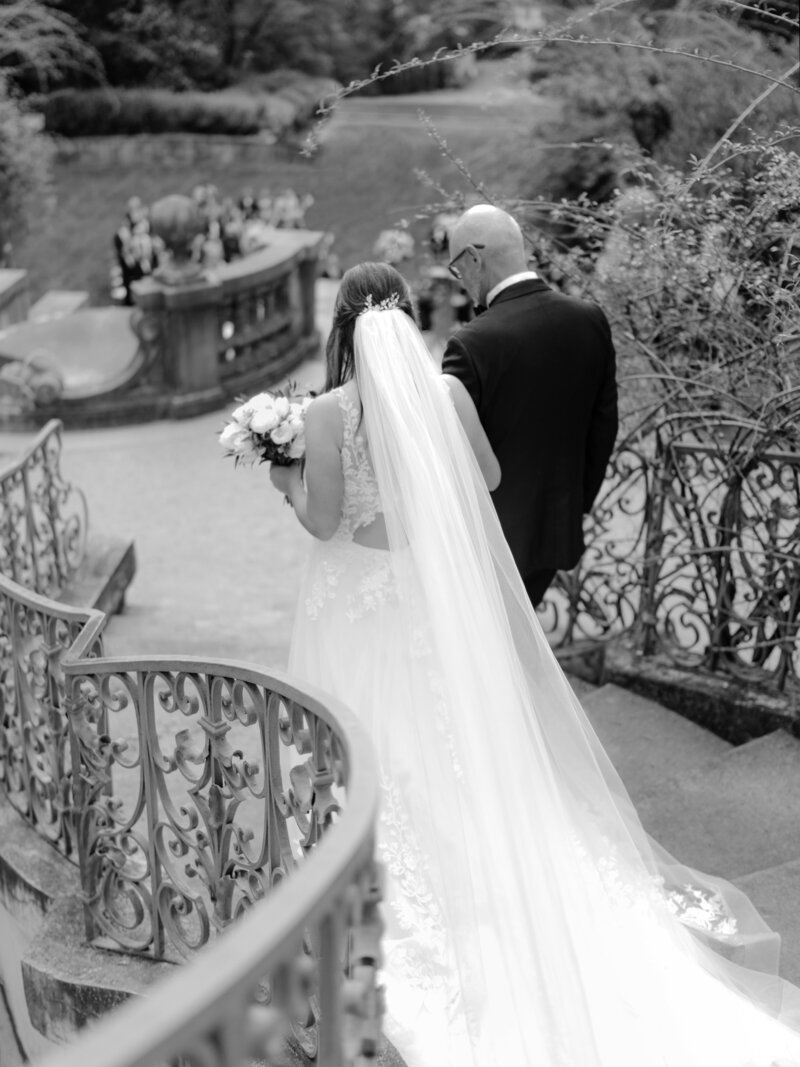 bride and father walking to ceremony