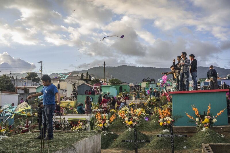 Guatemala-cemetary-Tecpan-kites-1