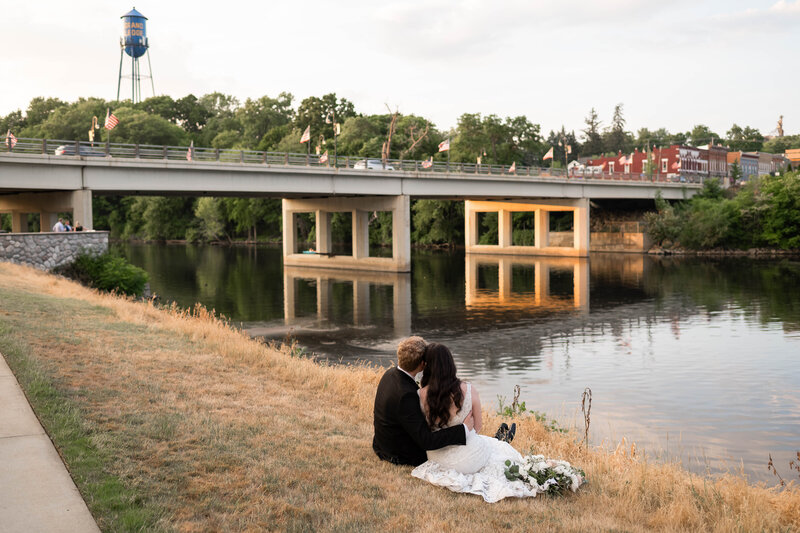 74-K&M - Grand Ledge Opera House Wedding - Mariah Kasten Photo