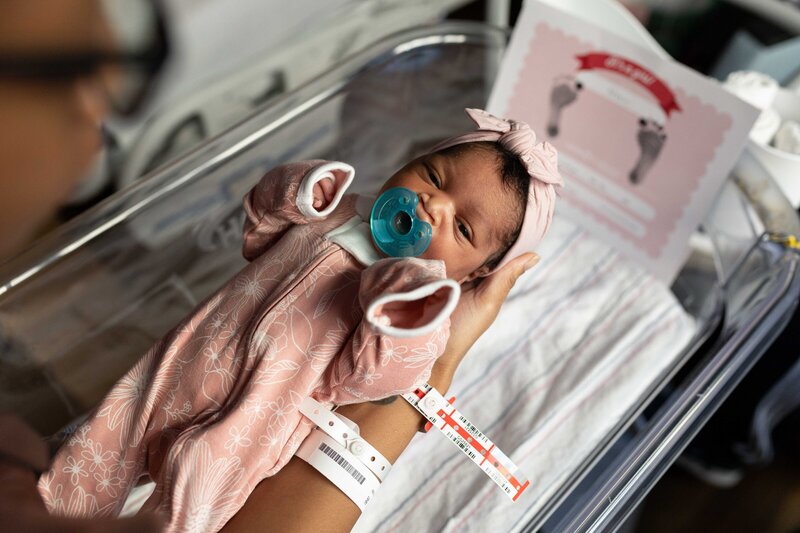 Fresh-48-hospital-newborn_Sayre-Briele-Photography-LLC_Bria-Ford-10