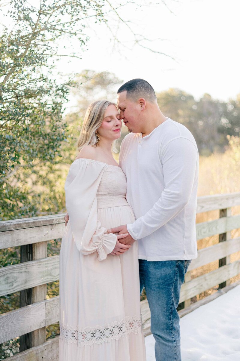 fish-haul-beach-park-maternity-session-hilton-head-photographer-lamp-and-light-photography-2