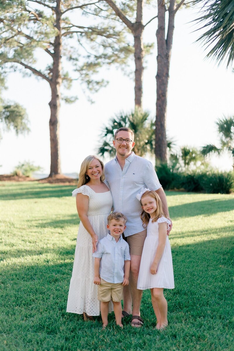 Lamp-and-light-photography-hedge-extended-family-session-the-sea-pines-resort-hilton-head-beaufort-bluffton-savannah-2