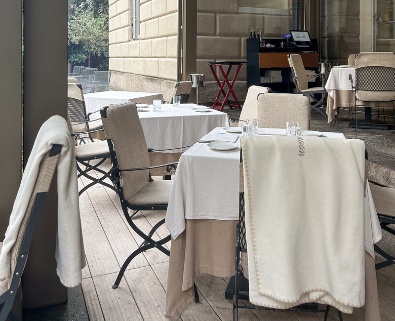 The ambiance inside Paper Moon Giardino in Milan, Italy