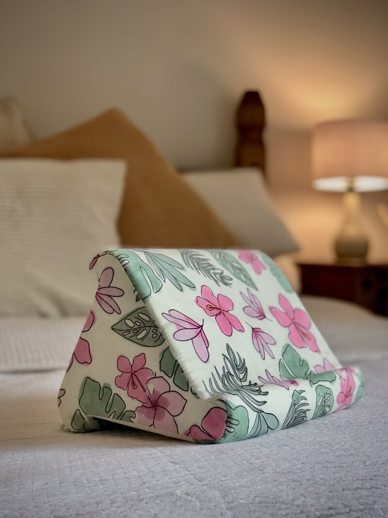 floral tablet cushion holder