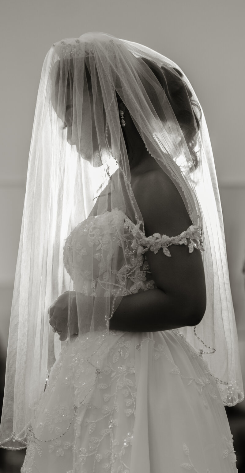 Bride sharing a quiet moment during a luxury wedding in Memphis, designed by Wells Design Co.