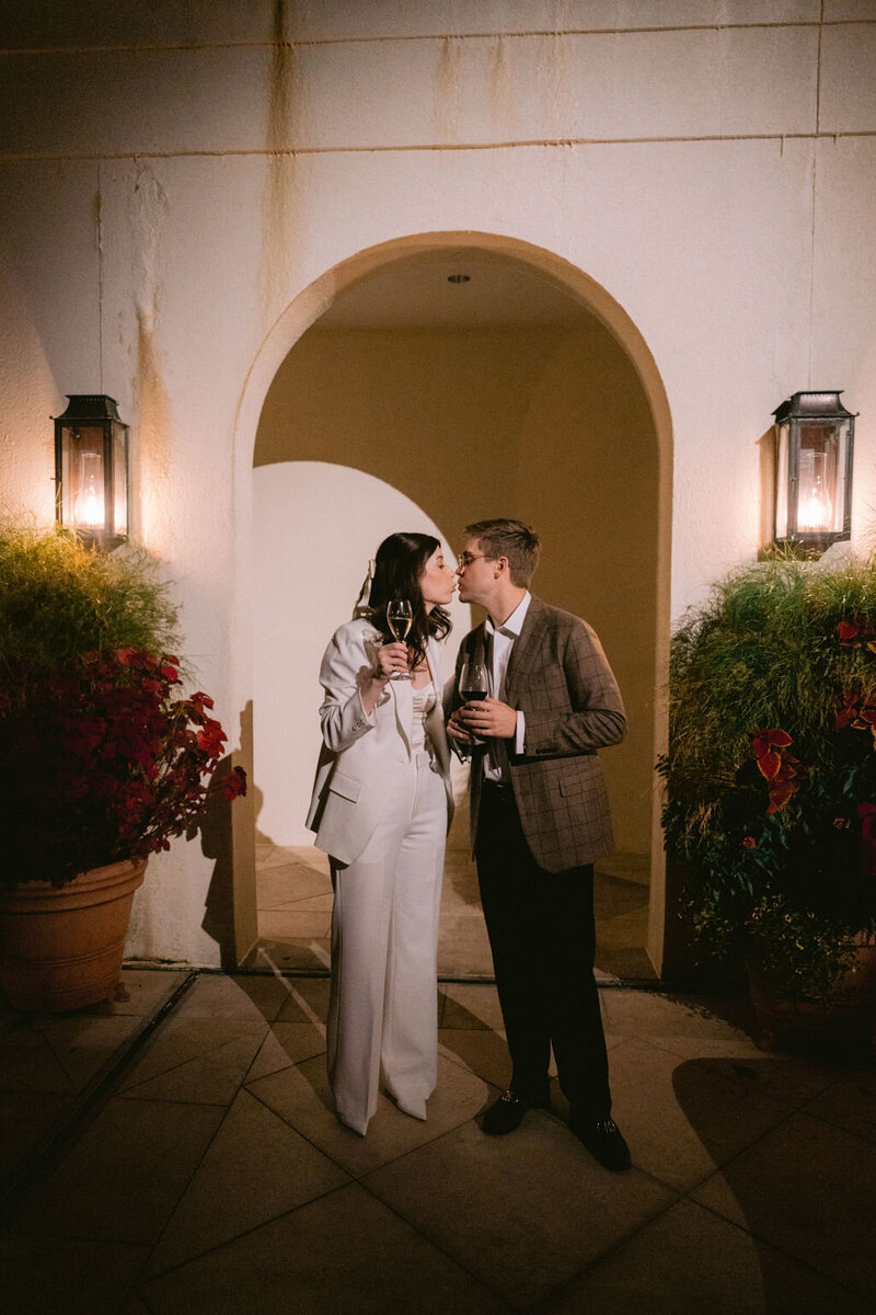 NikkiSanterre_EastCoastLuxuryWeddingPhotographer_CaitieHanrahan_KeswickHallWedding_Jac&Zach-29