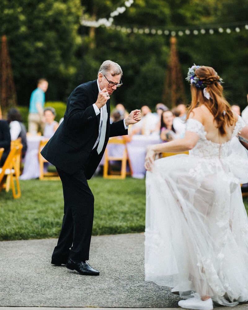 dad and dauther first dance