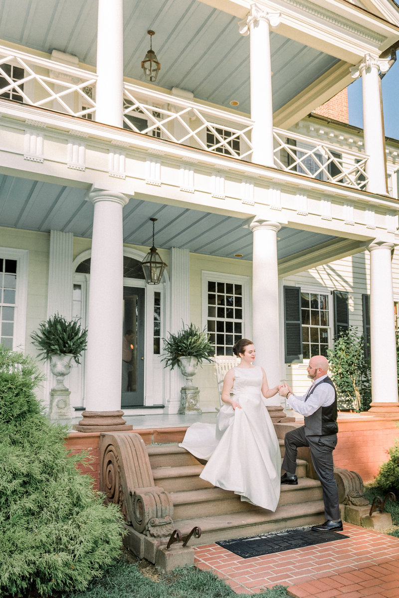 Historical Virginia Presidential home wedding photographed by Charlottesville photographer Amanda Adams