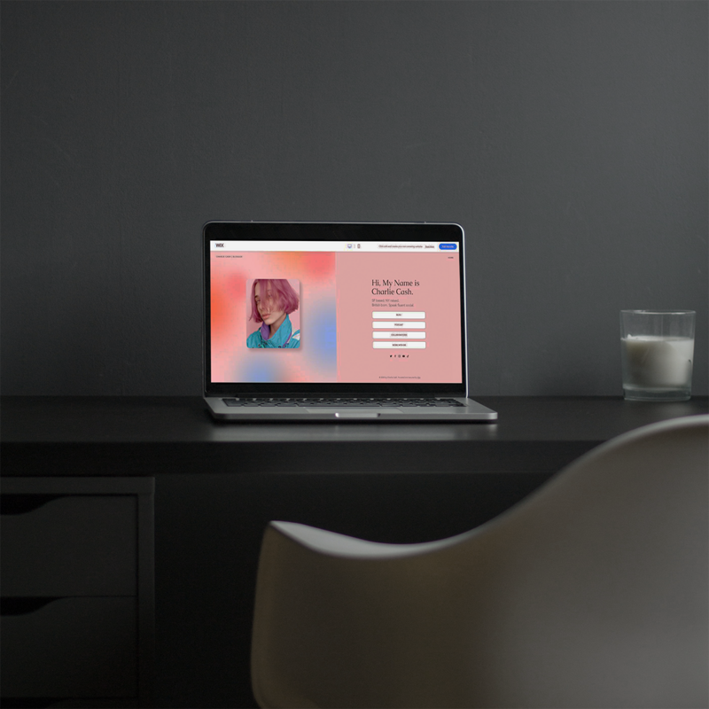 Maid of honor applies bride's makeup, captured by Oahu wedding photographer.