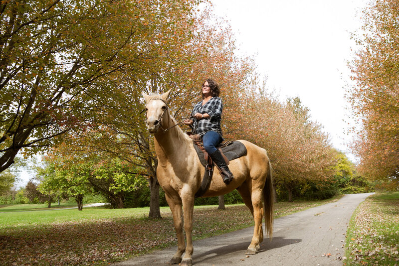 columbus-oh-photography-woman-on-horse
