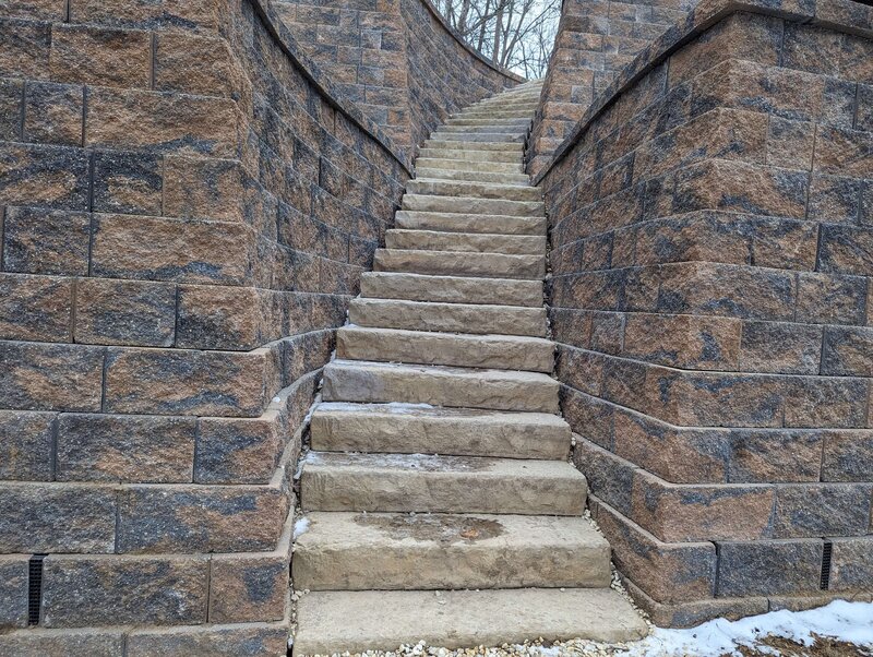 Hardscape-in-Manchester-Cedar-Rapids-Iowa-Supreme-Green-_20240103_214927136