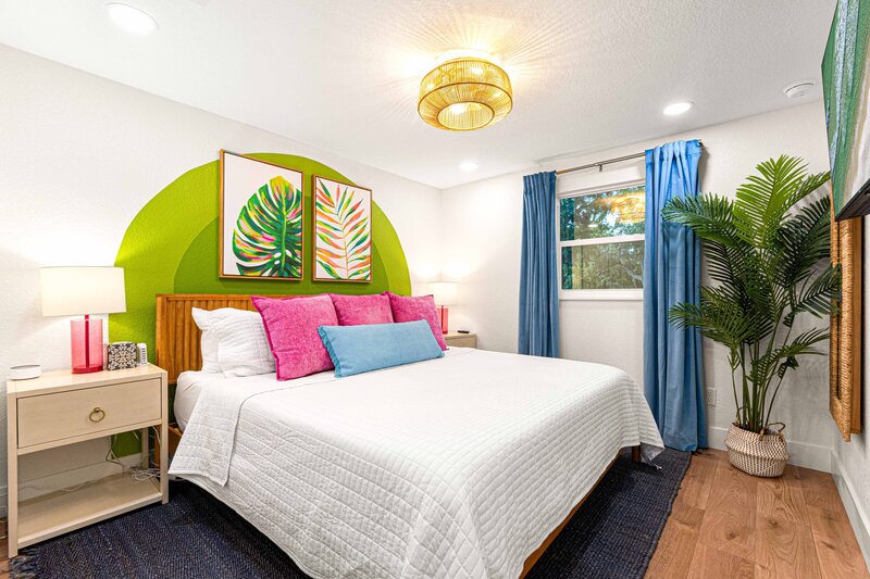 Upstairs Bedroom 2 (4)