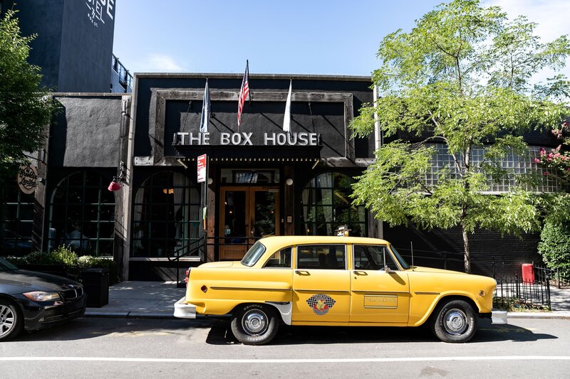 emma-cleary-new-york-nyc-wedding-photographer-videographer-venue-the-box-house-hotel-1