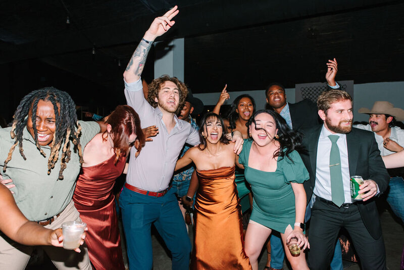 allisonbolinphoto-Fort-Worth-Texas-LazySHacienda-Wedding-9