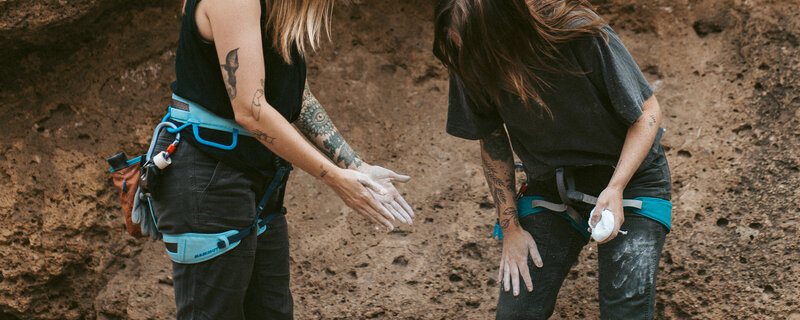 smith-rock-state-park-climbing-couple-photography-75