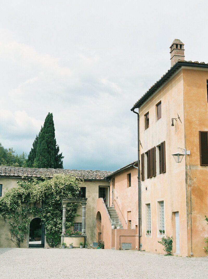 Sheri McMahon - Villa Catignano Tuscany Siena Italy by Fine Art Film Destination Wedding Photographer Sheri McMahon-4