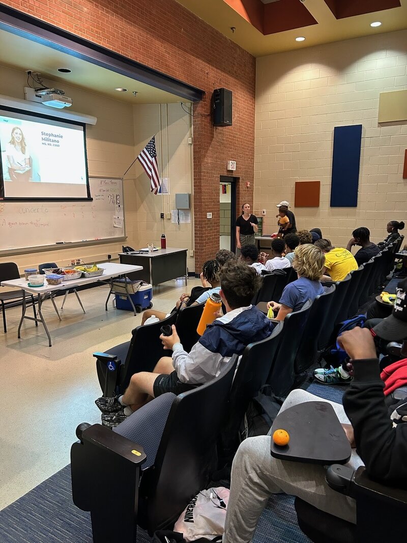Stephanie Militano registered sports dietitian williamsburg virginia richmond team talk