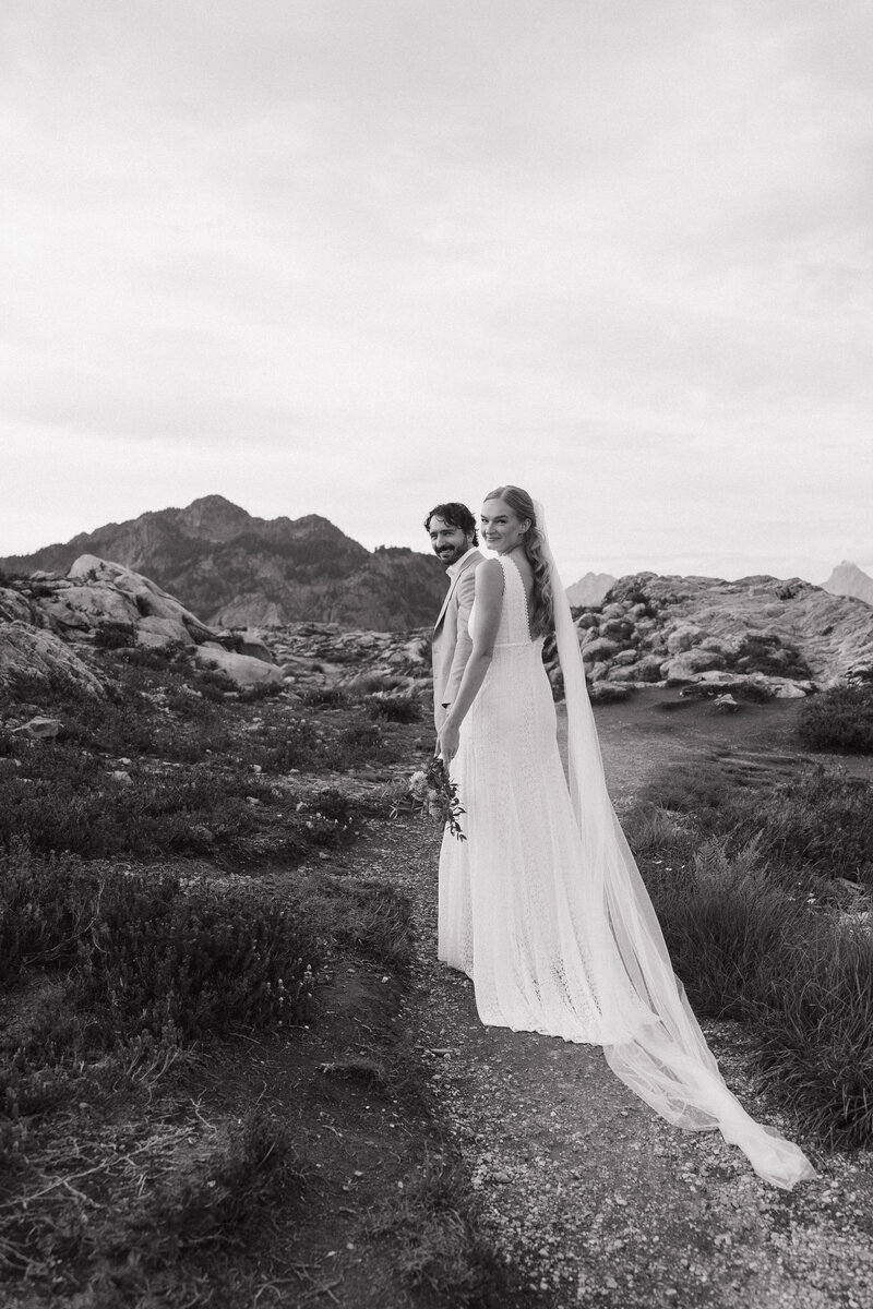 PNW Elopement Photographer37