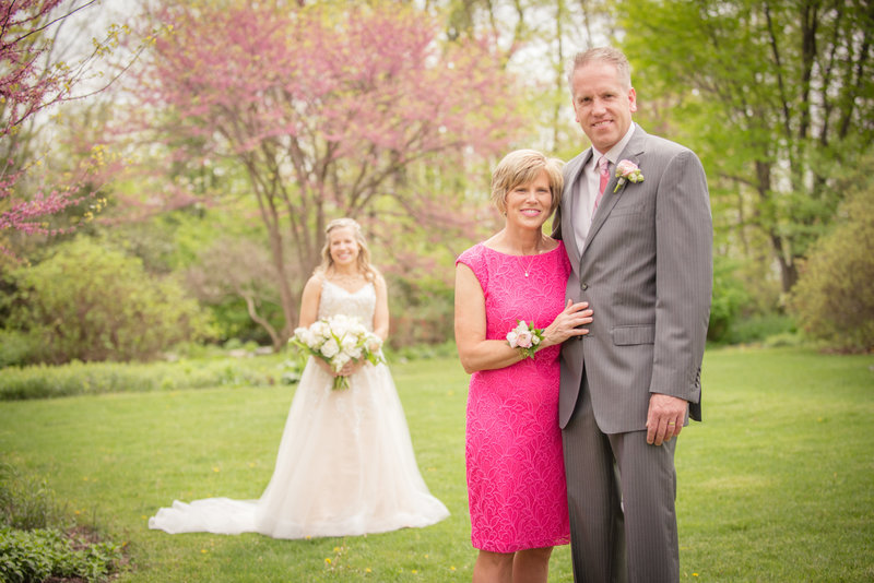 JandDstudio-kings-gap-carlisle-spring-wedding-photography-vintage-bride-parents