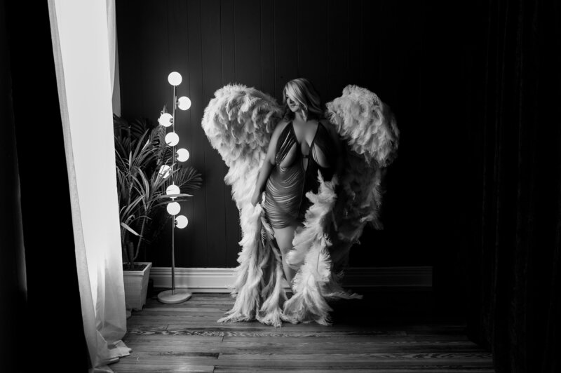 Sensual wet set boudoir photo session by BombShell Boudoir near Louisville KY