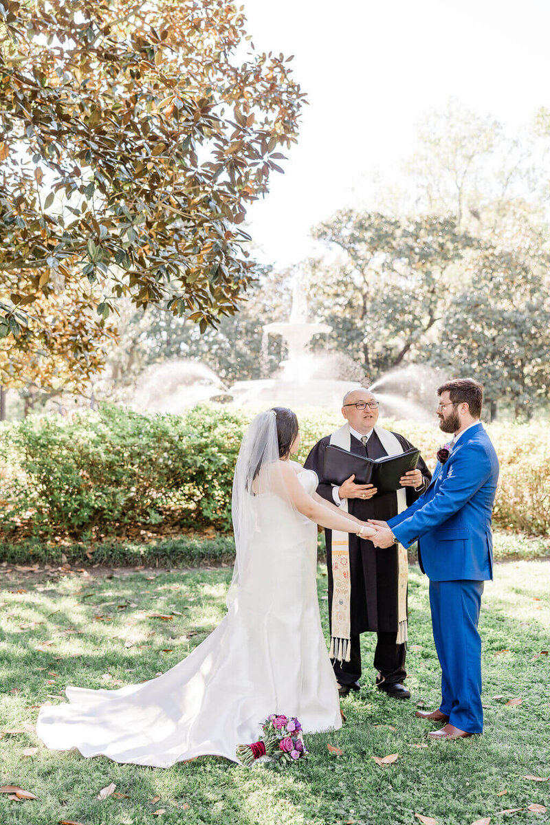 Savannah_Elopement_at_Forsyth_Fountain02
