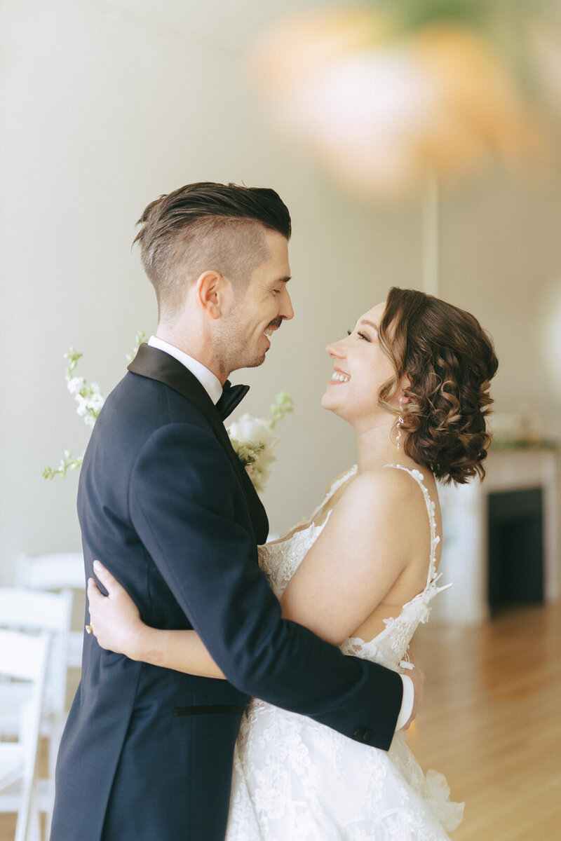 Bride_Who_Received_Hair_And_Wedding_Makeup_Services_In_Kitchener_With_PrettyOnMe_Beauty_1