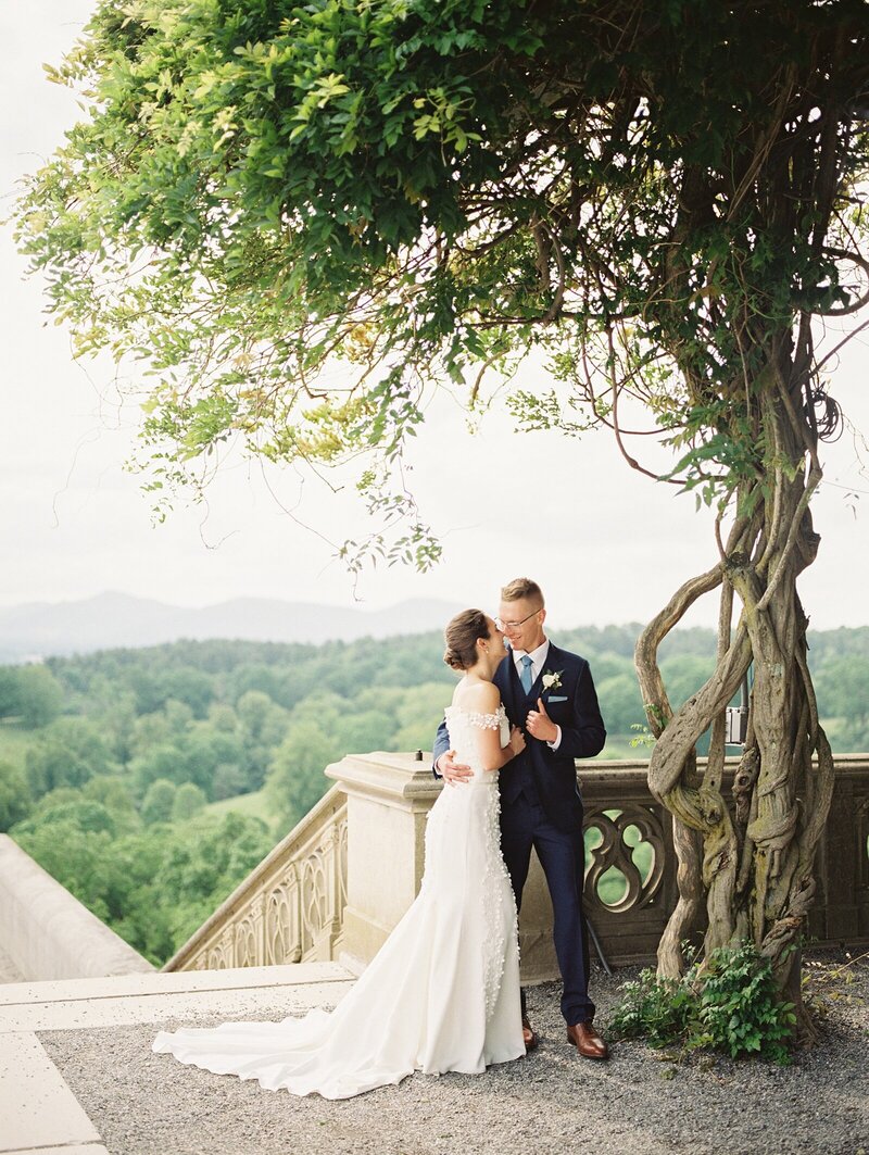 Casie-Marie-Photography-Biltmore-Asheville-NC-Hybrid-Wedding-Photographer-2023-29