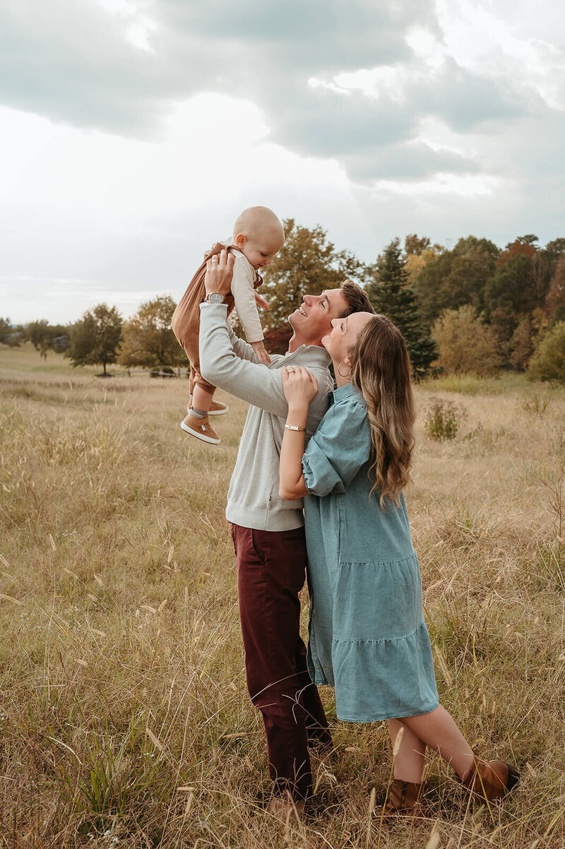 charlotte-nc-sunset-family-field-lifestyle