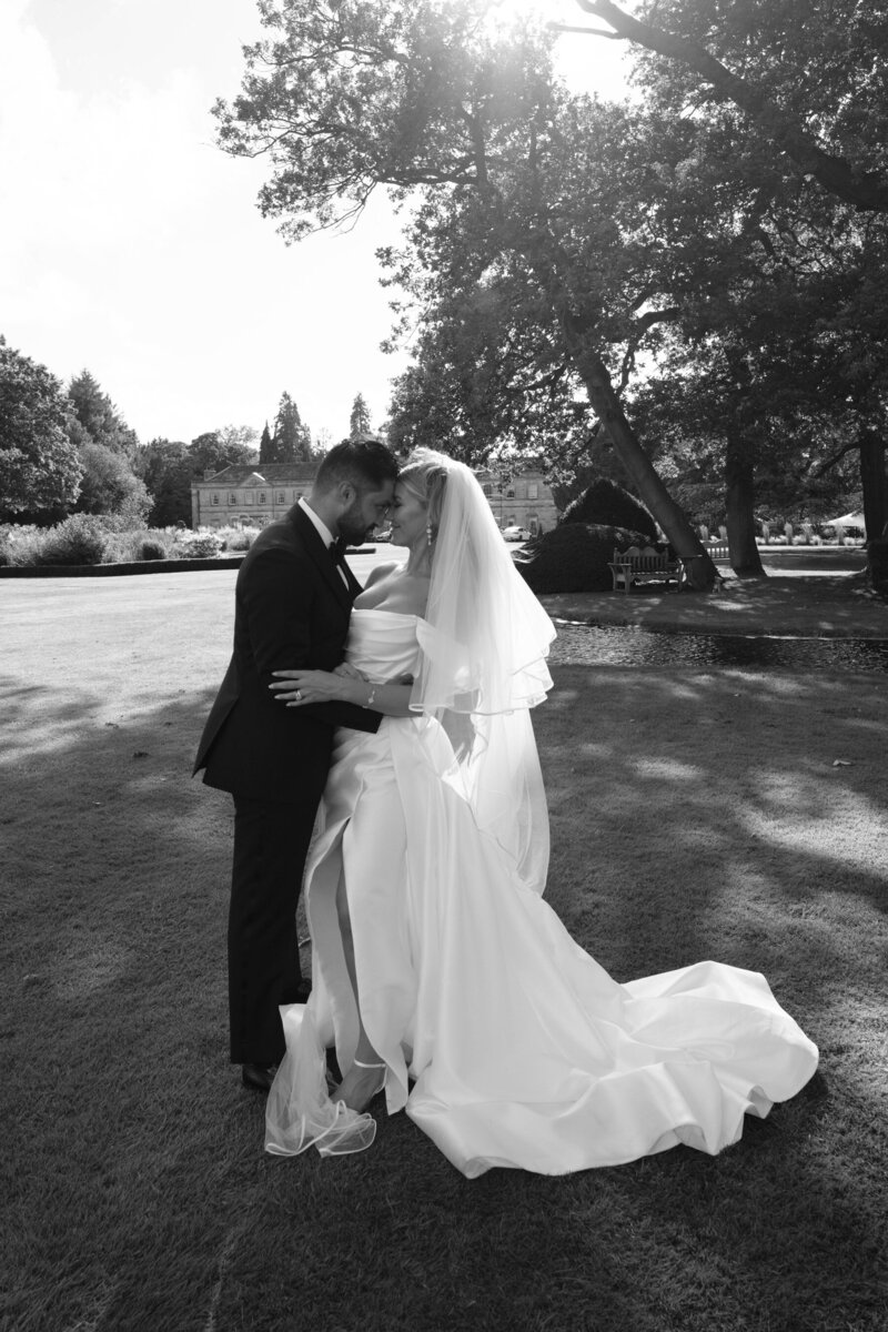 editorial wedding photographer Grantley Hall-1593