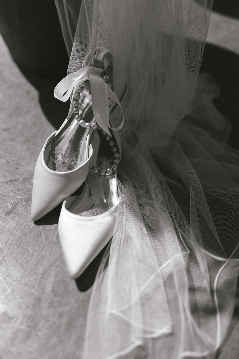 Katey Sutton Photo, Missouri based wedding and portrait photographer